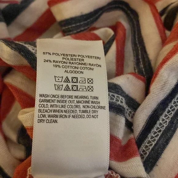 Lucky brand V neck tee - Picture 4 of 4